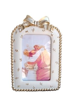 Cynthia Rowley Ivory with Gold Bow Design 4" x 6" Photo Picture Frame Accent